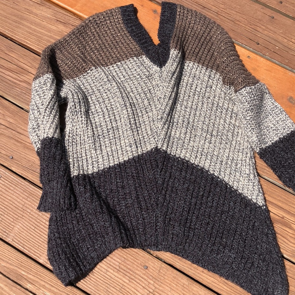 Sweater - Picture 2 of 2